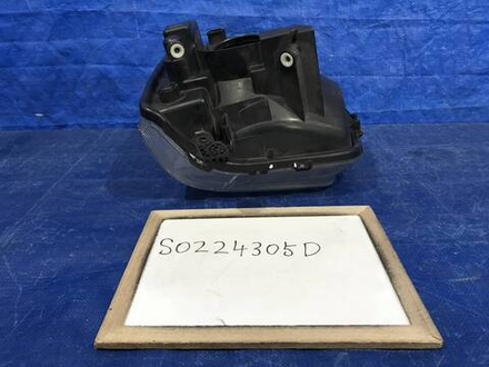 фара правая Suzuki Every DA17V 2021
