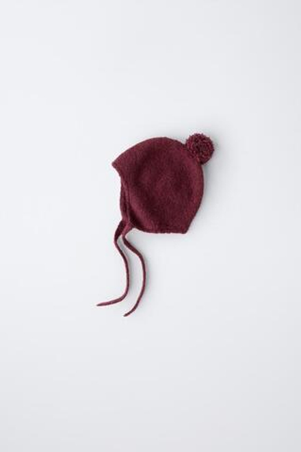 ZARA ТРИКОТАЖНЫЙ ЧЕПЧИК С ПОМПОНОМ, МАЛИНОВЫЙ