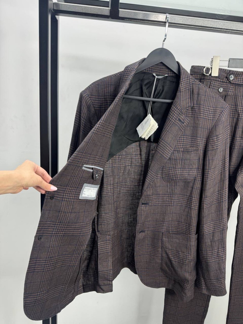 Льняной костюм Brunello Cucinelli