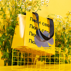 Пакет подарочный, размер M