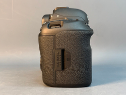 Canon EOS 5D Mark IV 844 кадров