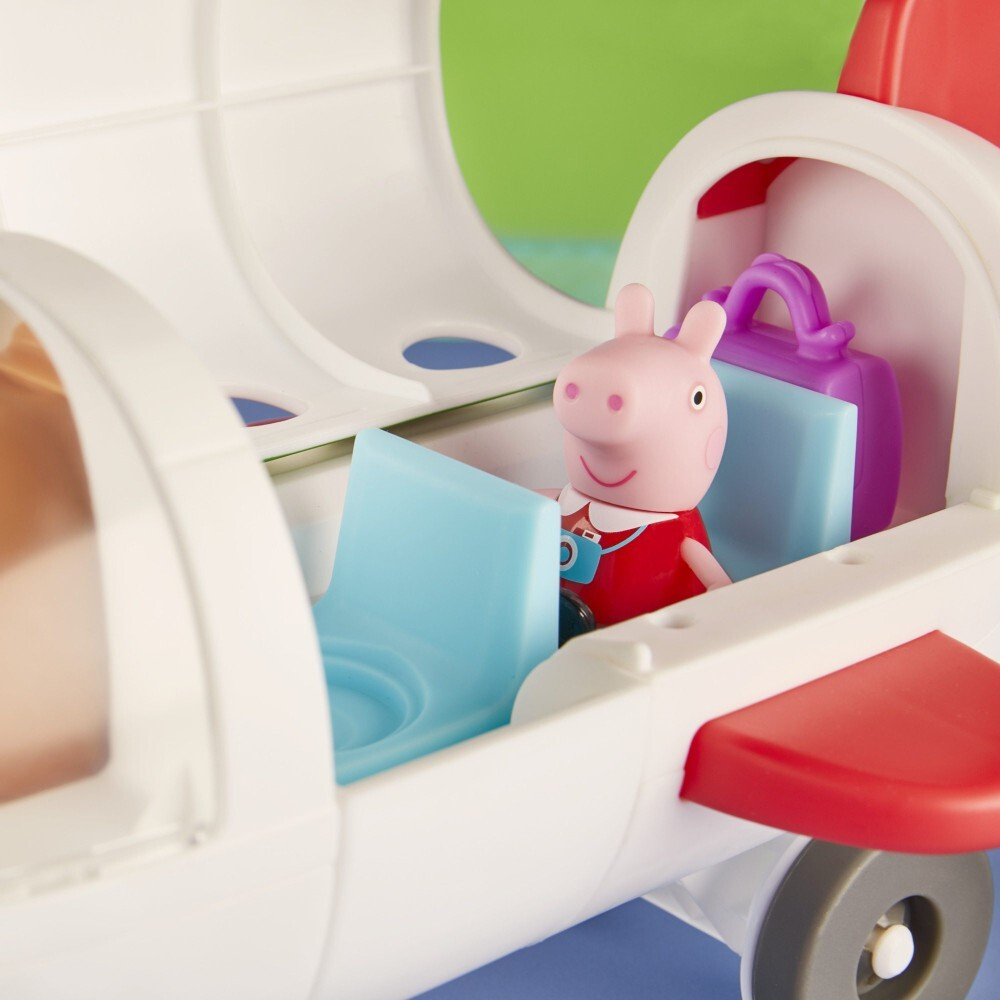 Hasbro Peppa Pig - Набор Самолет + фигурка F3557 / артикул   F3557  / GTIN 5010993935680