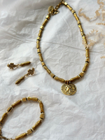 Серьги пусеты в форме рыбки. Оттенок золото антик.