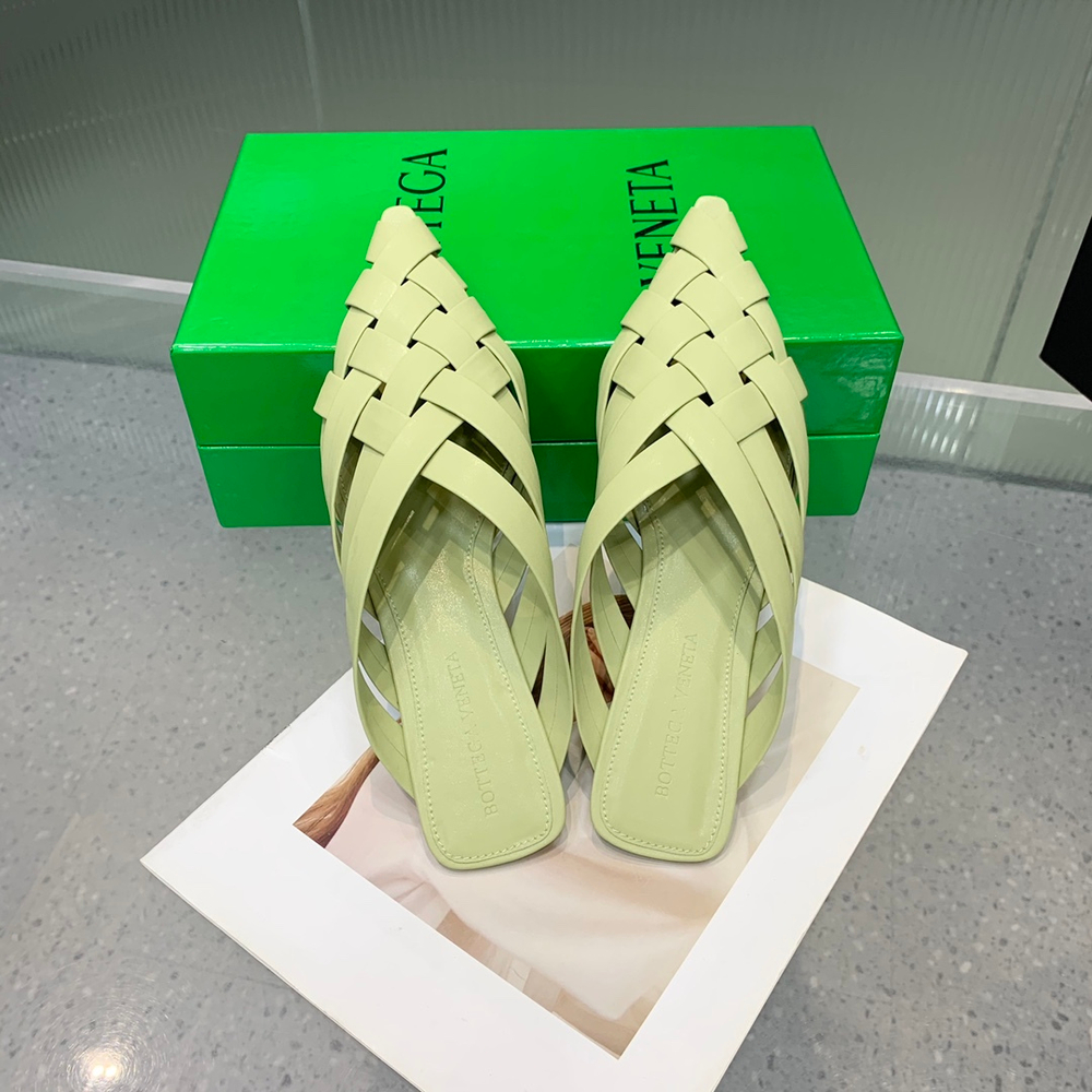 Bottega Veneta Alfie Slipper