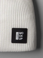 Белая шапка детская бини на осень