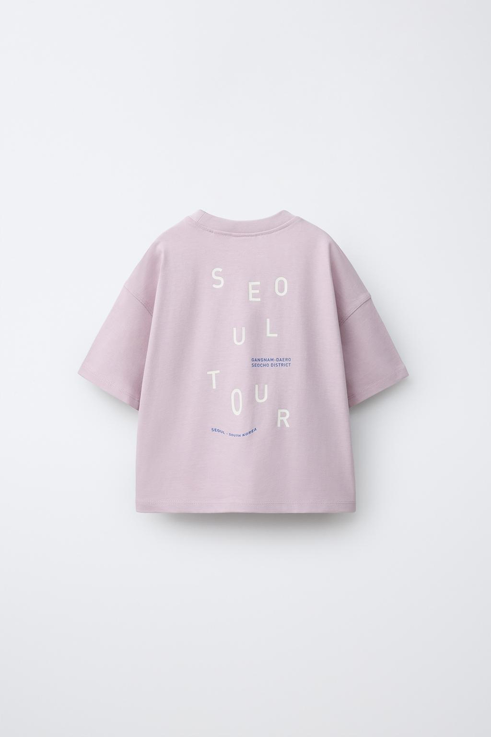 ZARA ФУТБОЛКА С НАШИВКОЙ И КАРМАНОМ, ЦВЕТ МАЛЬВЫ