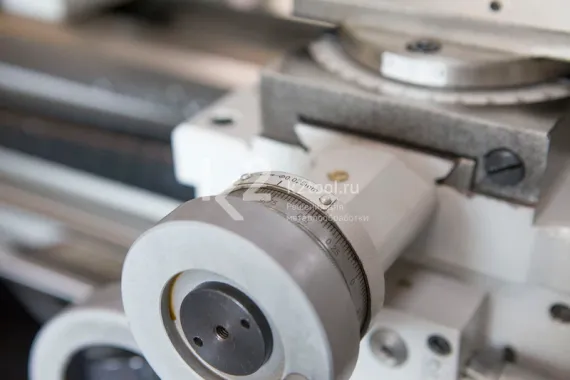 Станок токарно-винторезный STALEX C0632D/1000