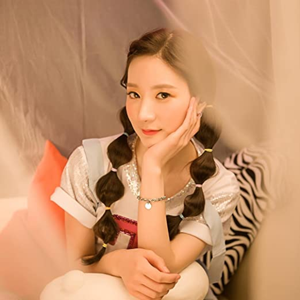 Альбом HASH TAG - THE GIRL NEXT DOOR 1st Mini Album