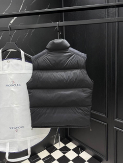 Двухсторонний пуховик-жилет Moncler