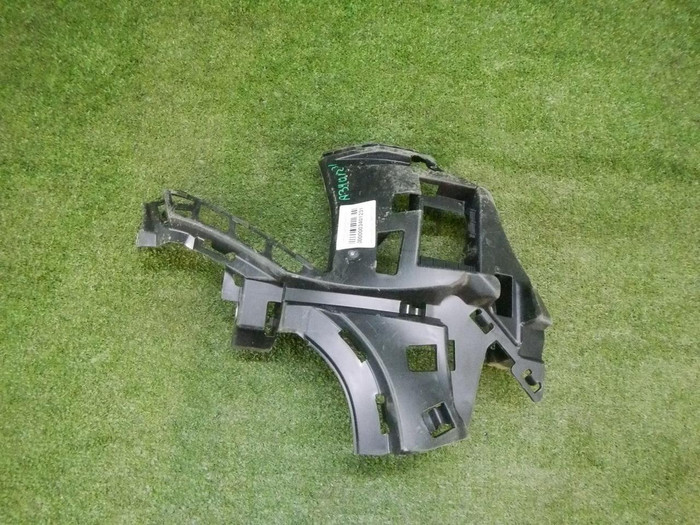 Кронштейн переднего бампера левый Mercedes S W222 (2013-2017)