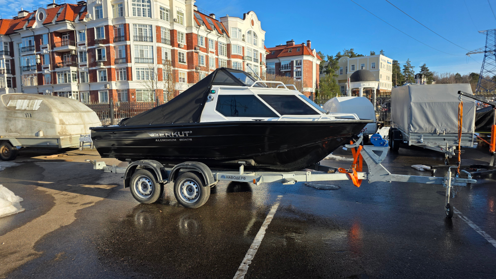 Лодка Беркут M-HT + Прицеп МЗСА 81773G.031. В наличии