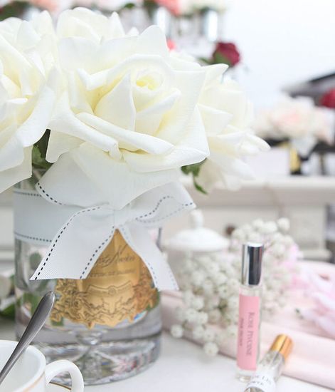 Большой букет роз цвета шампань, Cote Noire