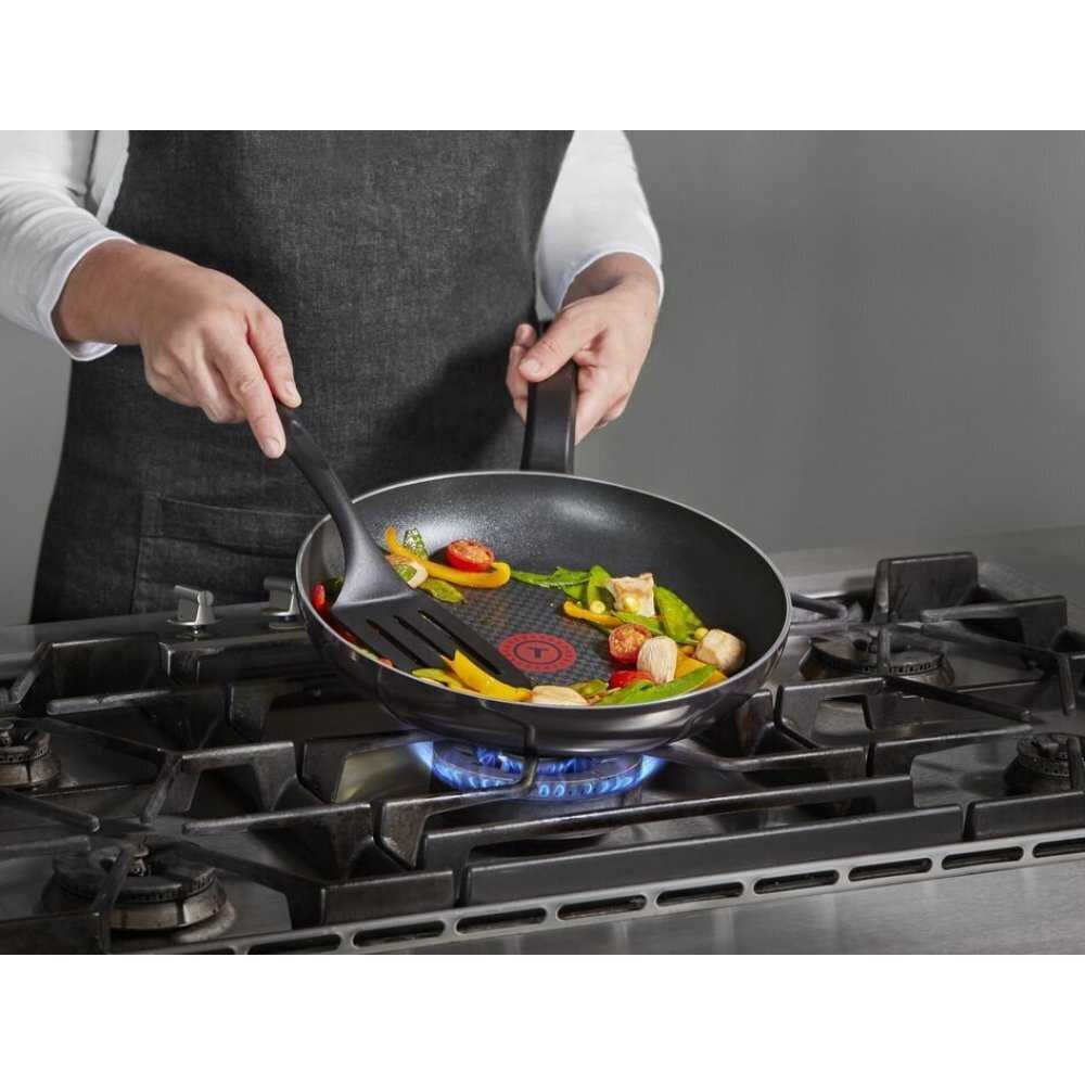 Сковорода Tefal Resist 20 см D5160232