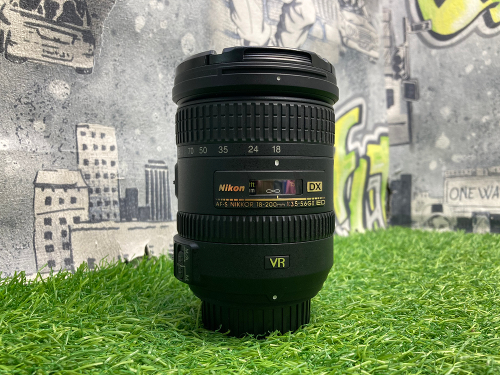 Nikon 18-200mm 3.5-5.6G ED AF-S VR II DX