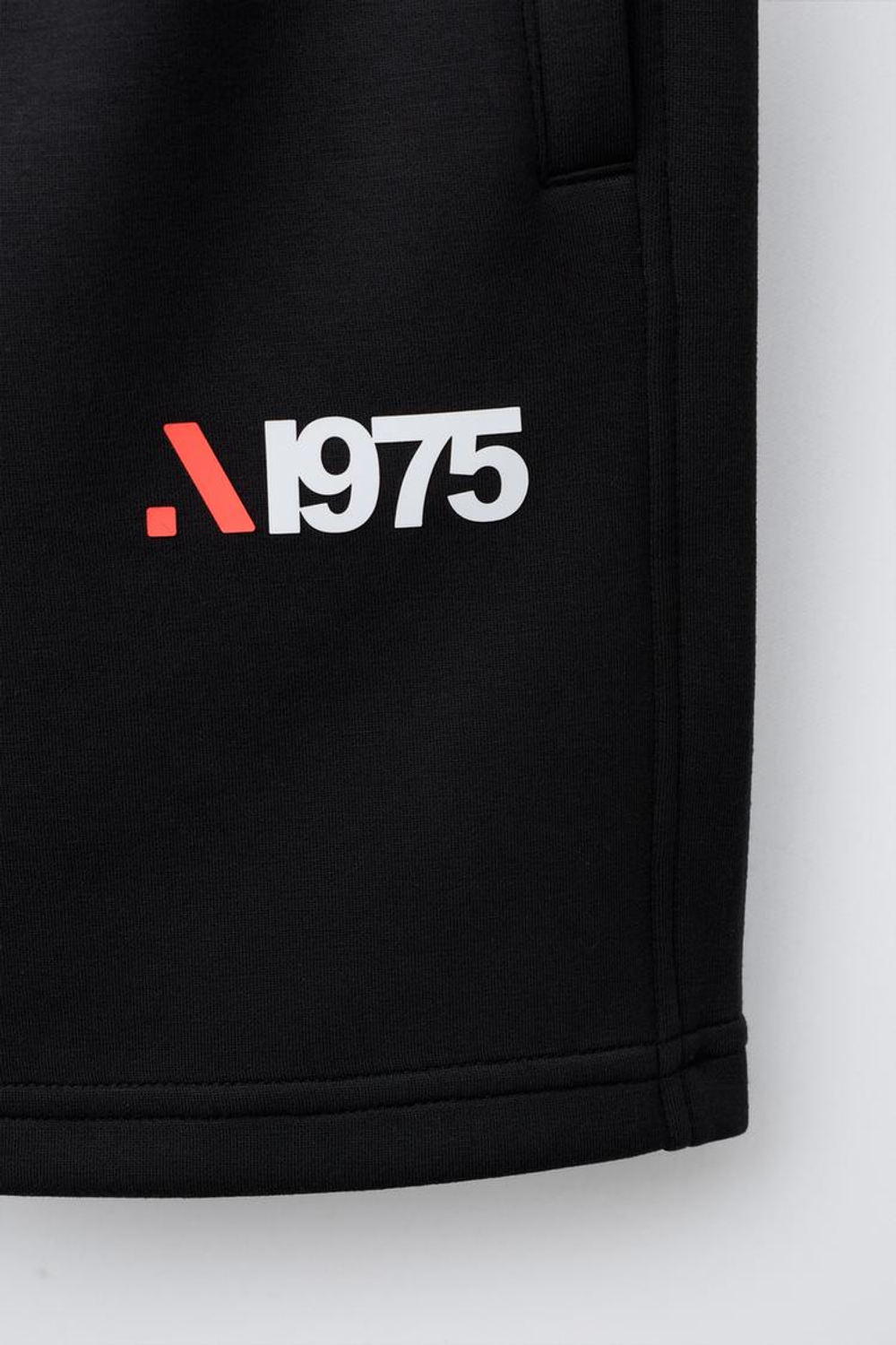 ZARA СПОРТИВНЫЕ ШОРТЫ ИЗ МОДАЛА, ЧЕРНЫЙ