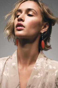 ZARA ДЛИННЫЙ ЖАККАРДОВЫЙ КОМБИНЕЗОН-КИМОНО С ПОЯСОМ, КАВА