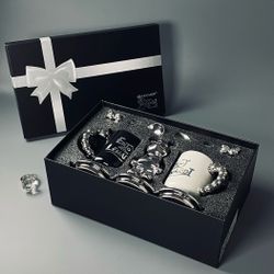 Lenardi 315-066 Набор 2 кружки 360мл с ложками на подставке и статуэтка в под.уп.(х8)Фарфор