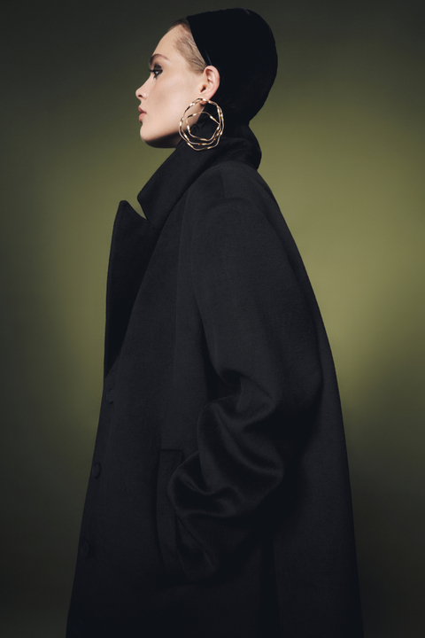 Пальто оверсайз с объемными листочками