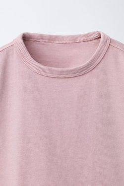 ZARA ОДНОТОННАЯ ФУТБОЛКА GARMENT DYE, ЛИНЯЛЫЙ РОЗОВЫЙ