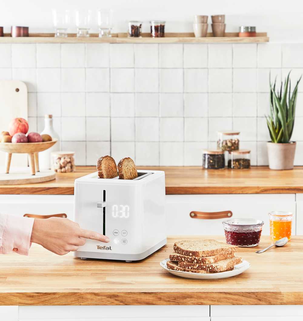 Тостер Tefal Sense TT693110