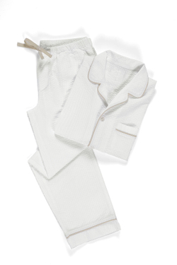 Домашний костюм с брюками Alison от Casual Avenue белый с бежевым