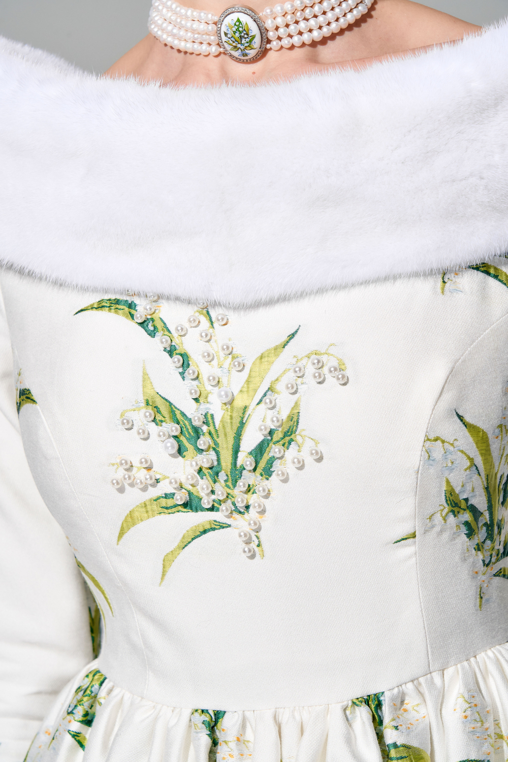 Платье "Весна в Париже" с меховой отделкой