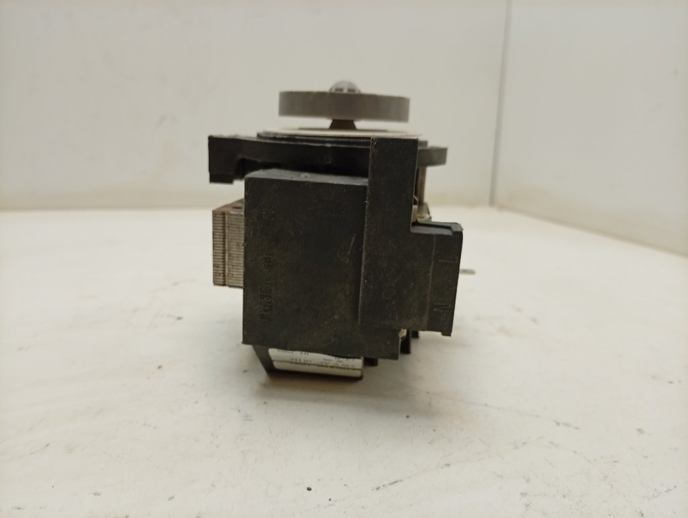 WDN2067WF кт37 Сливной насос с крыльчаткой для стиральной машины Indesit 8495-47584 б/у