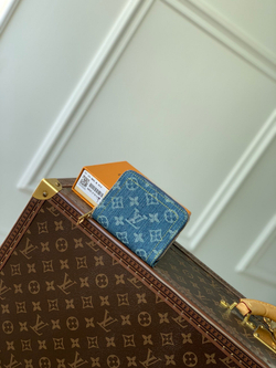 Louis Vuitton Zippy Coin Purse