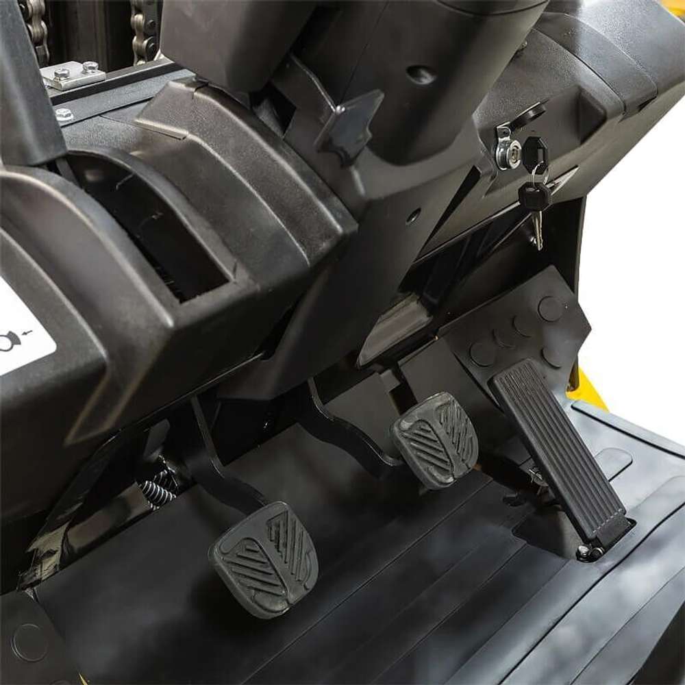 Погрузчик дизельный CPCD25T8 (2500 кг; 3,3 м; Mitsubishi S4S) SMARTLIFT