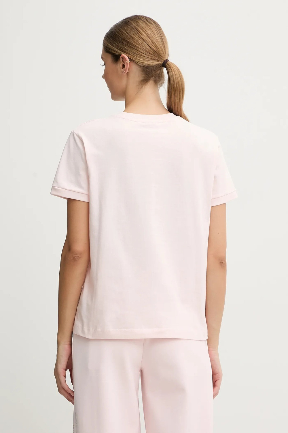 Футболка женская GUESS