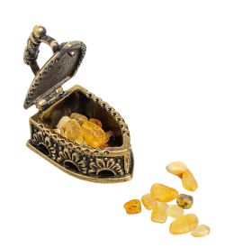 AM-1482 Фигурка «Утюг с галечкой» (латунь, янтарь)