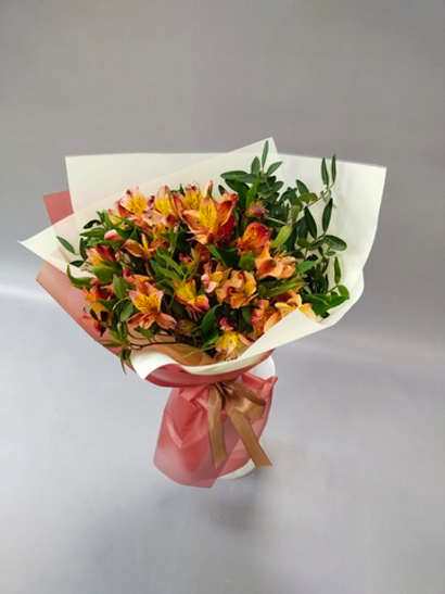 Букет Альстромерии