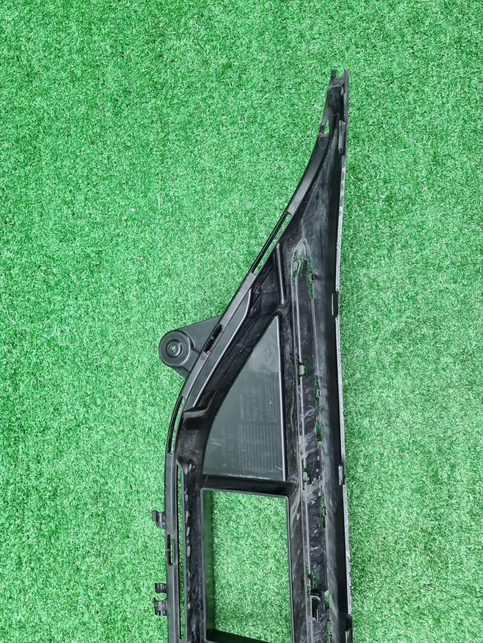 Решетка перед. бампера Mercedes E W213 (20-23) AMG