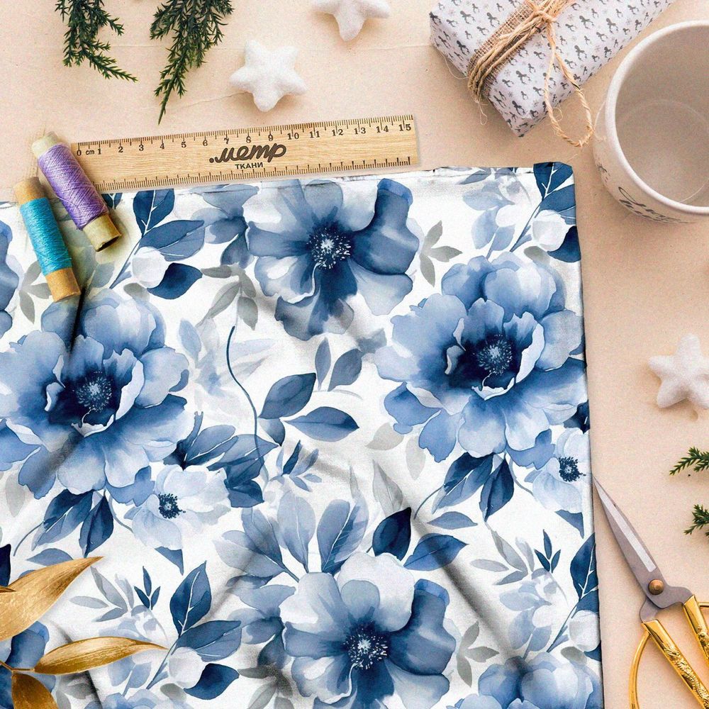 Ткань Барби крупные голубые цветы