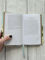 Dragons, Wyverns and Serpents: Myths and Legends (Macmillan Collector's Library) Hardcover