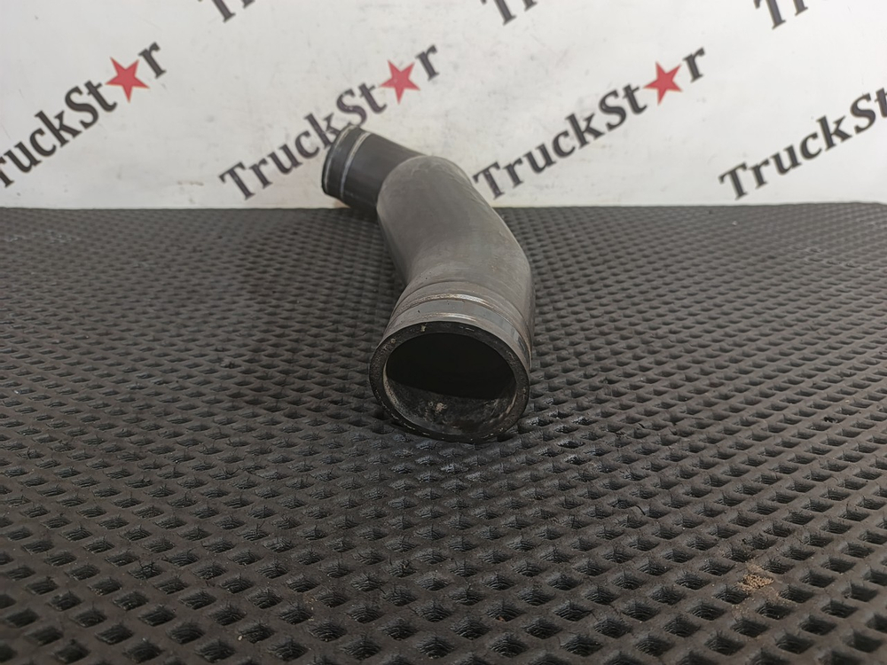 Патрубок радиатора