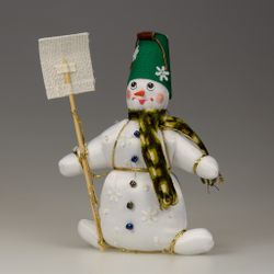 Ёлочная игрушка Бисерный Снеговик с лопатой