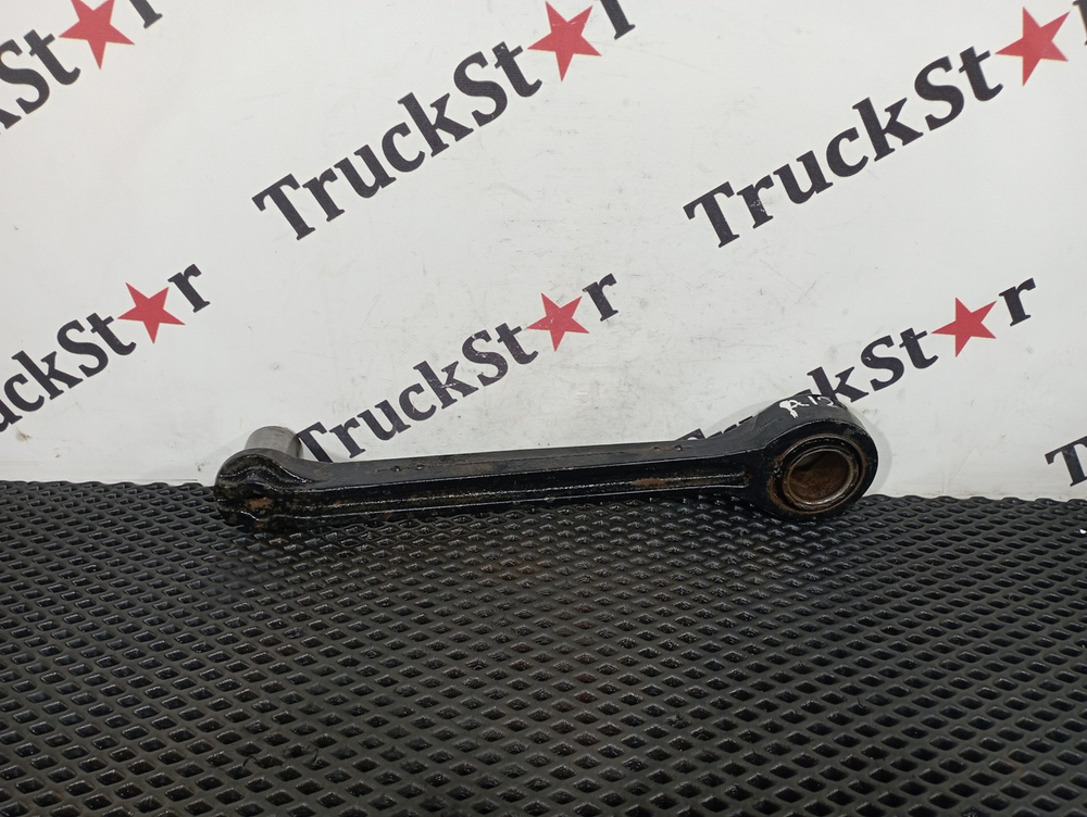 Стойка переднего стабилизатора