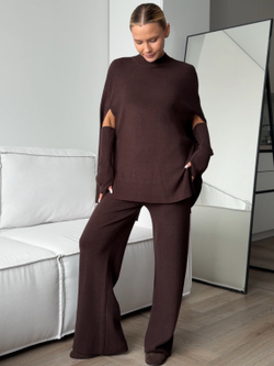 Комплект вязаный, брюки и пончо с нарукавниками