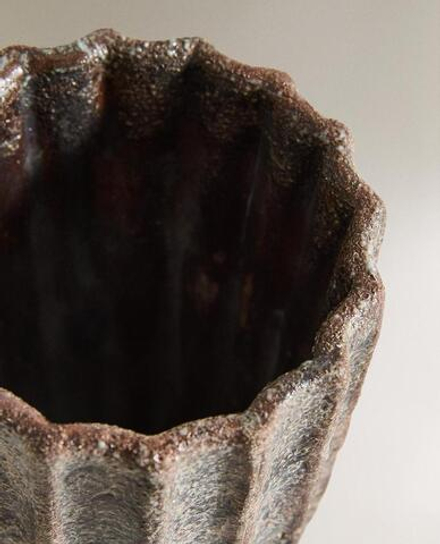 ZARA HOME СТАКАН ДЛЯ ЗУБНЫХ ЩЕТОК С РЕЛЬЕФНЫМ УЗОРОМ, КОРИЧНЕВЫЙ