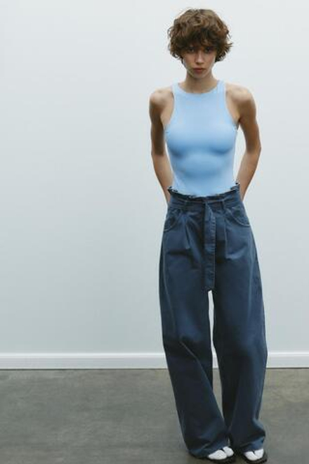 ZARA БОДИ ИЗ ПОЛИАМИДА С ГОРЛОВИНОЙ ХАЛТЕР, НЕБЕСНО-ГОЛУБОЙ