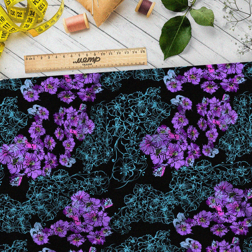 Ткань блэкаут фиолетовые цветы с паутинкой