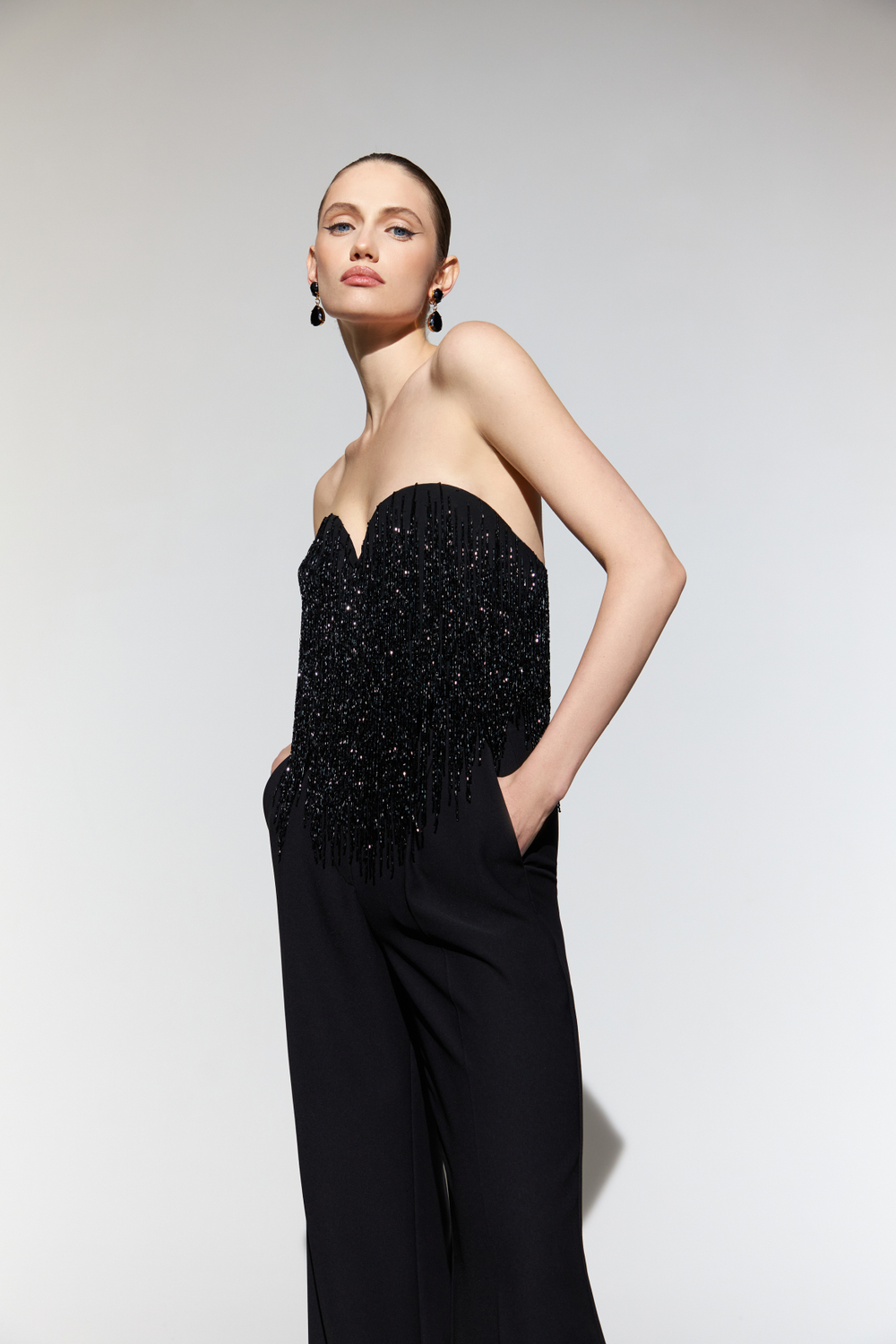 Брюки укороченные с завышенной талией из крепа и сатина с поясом