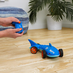 Hot Wheels - Дистанционно управляемый RC автомобиль Shark Speeder 1:15 Свет и звук HXJ83 / артикул   HXJ83  / GTIN 194735231263