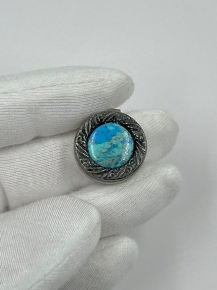 Накладка на пуговицу с голубой вставкой