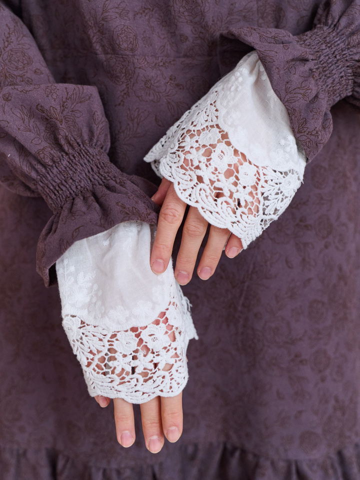 Манжеты белые на рукава