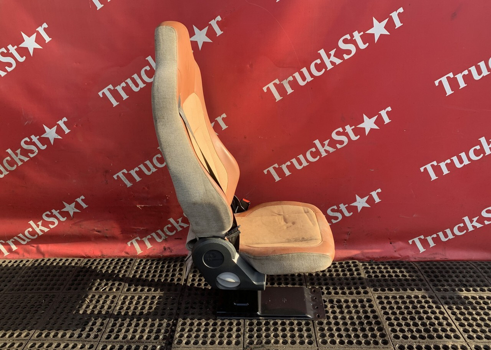 Сиденье пассажирское механическое 2023г