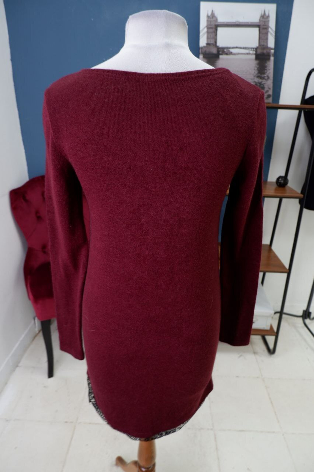 Платье стильное 42 размер