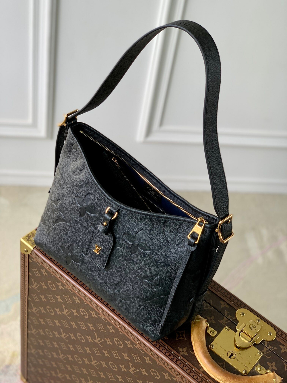 Louis Vuitton CarryAll PM