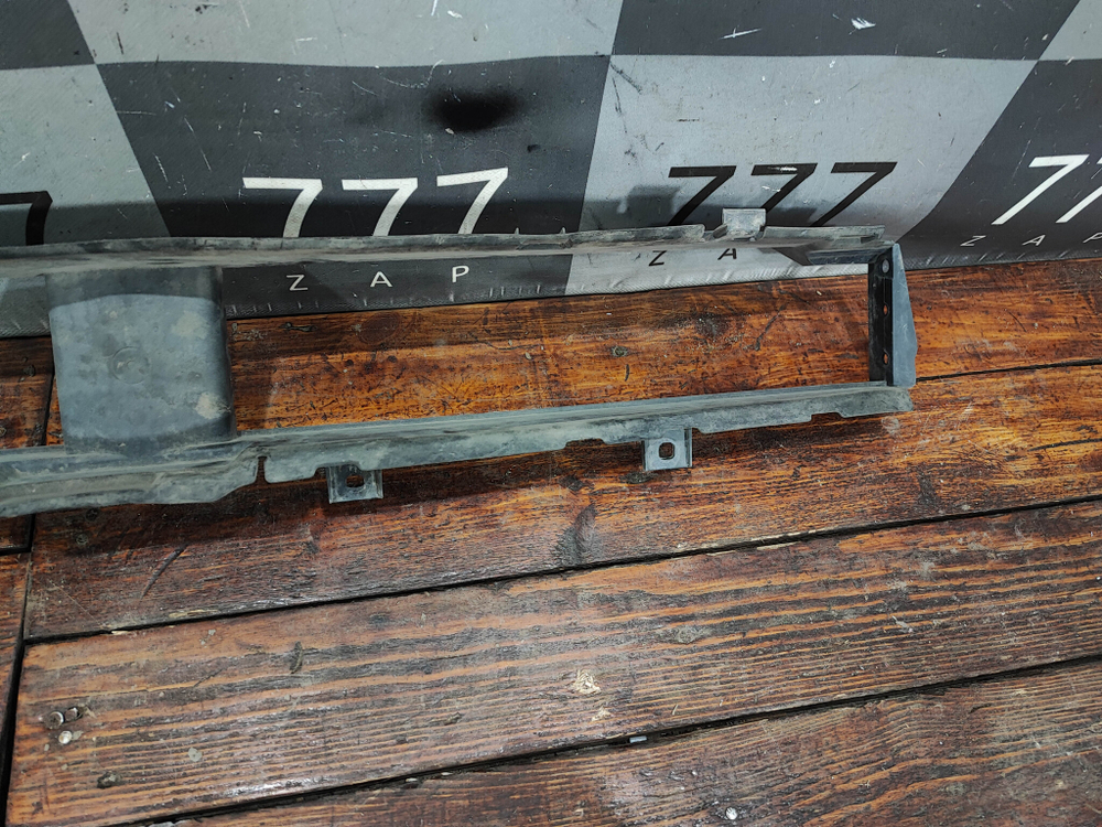 Воздуховод радиаторов нижний BMW 5-Series (G30) 17-20 Б/У Оригинал 51137359838